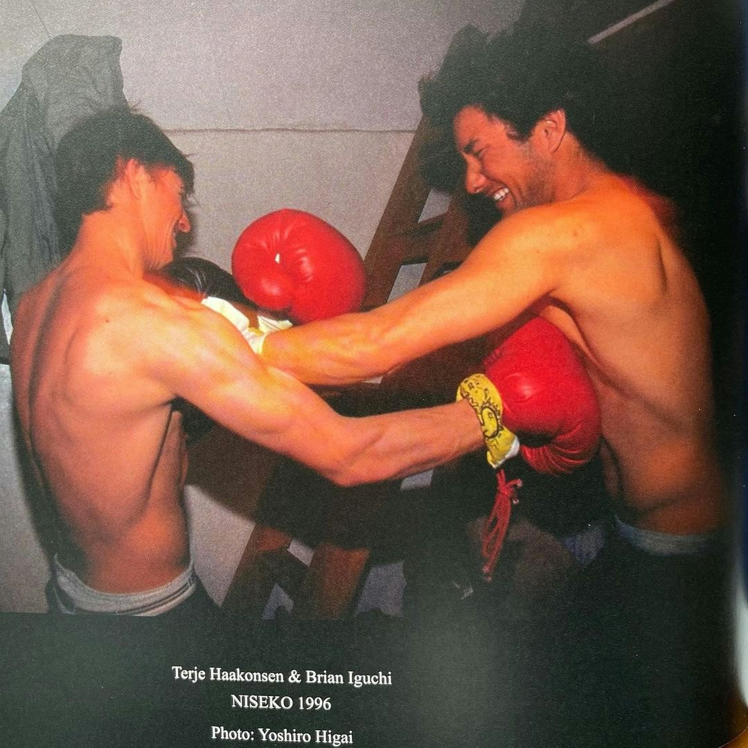 NISEKO BOXING CLUB: Terje Haakonsen VS Brian Iguchi (1996). Photo: Yoshiro Higai NISEKO BOXING CLUB: Terje Haakonsen VS Brian Iguchi (1996). Photo: Yoshiro Higai