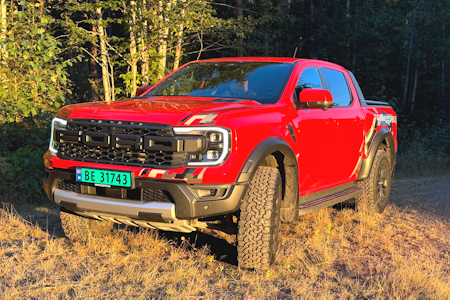 JAKTBIL: Ford Ranger Raptor er en bil som skiller seg ut i mengden. JAKTBIL: Ford Ranger Raptor er en bil som skiller seg ut i mengden.