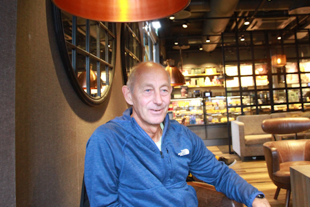 DA TÅRENE TRILLET: VM i Wollongong i 2022 ble veldig spesielt for sportssjef Hans Falk. Han lå utslått i sykesenga, mens han mottok støtteerklæringer fra ferske, norske verdensmestere. Dette er noen av de største minnene har tar med seg fra norsk sykkelsport. FOTO: Jarle Fredagsvik DA TÅRENE TRILLET: VM i Wollongong i 2022 ble veldig spesielt for sportssjef Hans Falk. Han lå utslått i sykesenga, mens han mottok støtteerklæringer fra ferske, norske verdensmestere. Dette er noen av de største minnene har tar med seg fra norsk sykkelsport. FOTO: Jarle Fredagsvik