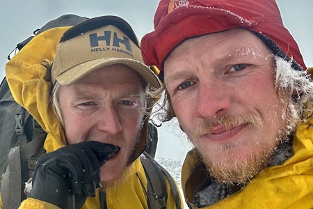GA SEG: Vetle Dahle (t.v.) og Fredrik Dahle Klocke (t.h.) bestemte seg for å gi seg da de møtte på vinteren nok en gang i Saltdal. Foto: Privat GA SEG: Vetle Dahle (t.v.) og Fredrik Dahle Klocke (t.h.) bestemte seg for å gi seg da de møtte på vinteren nok en gang i Saltdal. Foto: Privat