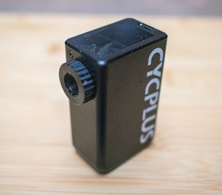 ELÆKTRISK: Sykkelpumpe på batteri! Dette er Cycplus AS2 Pro. Foto: Knut Andreas Lone liten sykkelpumpe drevet på batteri