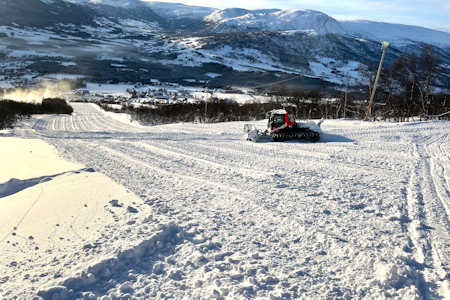 KLAPPET OG KLART: Alpinco Oppdal ligger an til å være først ut i landet med sesongåpning. Flere steder i landet er snøproduksjonen i gang for fullt. Foto: Espen Stensvold Rønning KLAPPET OG KLART: Alpinco Oppdal ligger an til å være først ut i landet med sesongåpning. Flere steder i landet er snøproduksjonen i gang for fullt. Foto: Espen Stensvold Rønning