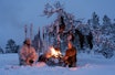 EVENTYRLIG JAKTDAG: Kjell og jeg kunne nyte varmen fra et varmt tyribål, etter en uforglemmelig dag med full uttelling på toppjakt. EVENTYRLIG JAKTDAG: Kjell og jeg kunne nyte varmen fra et varmt tyribål, etter en uforglemmelig dag med full uttelling på toppjakt.
