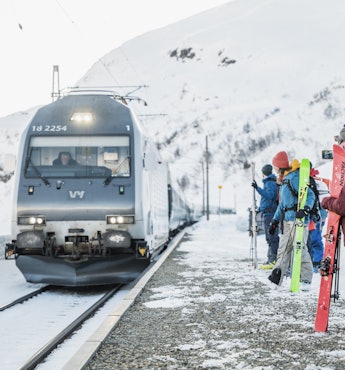 Guida tur med togforbindelse. Foto: Simon Sjøkvist Guida tur med togforbindelse. Foto: Simon Sjøkvist