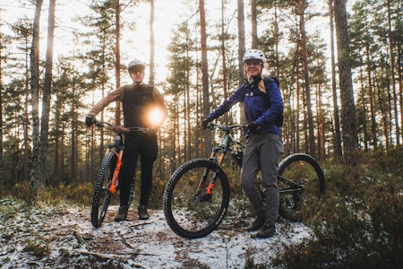 BARFROST: I denne videoen gir syklist-paret Anette Bastnes og Håvard Mageli sine beste tips for stisykling på barfrost. Foto: Sigurd Ekeli Grimsby BARFROST: I denne videoen gir syklist-paret Anette Bastnes og Håvard Mageli sine beste tips for stisykling på barfrost. Foto: Sigurd Ekeli Grimsby