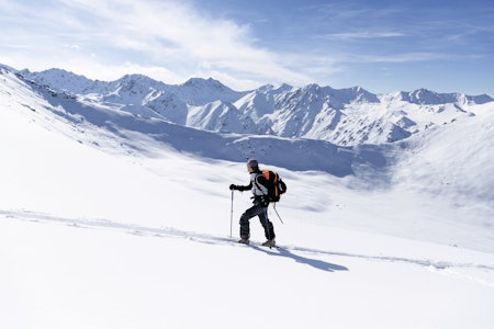 MANGE INNTRYKK: Å komme opp i mer alpint landskap var en enorm opplevelse. Nydelige fjell så langt øyet kan se. Foto: Joey Sackett MANGE INNTRYKK: Å komme opp i mer alpint landskap var en enorm opplevelse. Nydelige fjell så langt øyet kan se. Foto: Joey Sackett