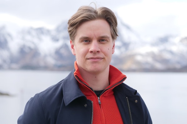 SPIS MER FISK: Det handler om å ta smartere valg – både for planeten og for oss selv, skriver kronikkforfatteren. Foto: Sjømatbedriftene johann martin krüger