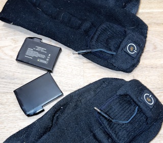 VARME: Her er det batteriene som holder deg varm, selve sokken er laget av acryl i stedet for ull, og dermed mer slitesterk. VARME: Her er det batteriene som holder deg varm, selve sokken er laget av acryl i stedet for ull, og dermed mer slitesterk.