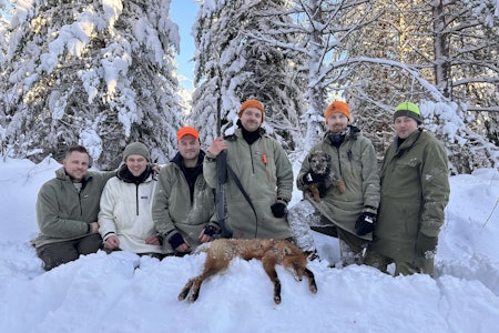 HIJAKT GA FANGST: Her ser vi deler av kameratgjengen sørfra (fra venstre): Kristian Tollefsen, John Helge Espeland, Thomas Kleven, Preben Lohne, Jørg Marius Alver og Ruben Røyland Omland. Foto: Yvonne Bunes HIJAKT GA FANGST: Her ser vi deler av kameratgjengen sørfra (fra venstre): Kristian Tollefsen, John Helge Espeland, Thomas Kleven, Preben Lohne, Jørg Marius Alver og Ruben Røyland Omland. Foto: Yvonne Bunes