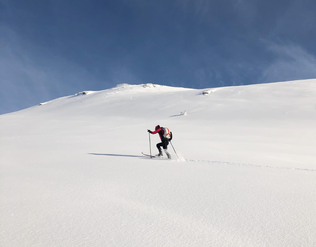 HJEMMEBANE: Emelie Forsberg var i verdenstoppen i skimo i en årrekke. Hun er bosatt i Romsdalen, men konkurrerer for Sverige. Foto: Privat emelie forsberg