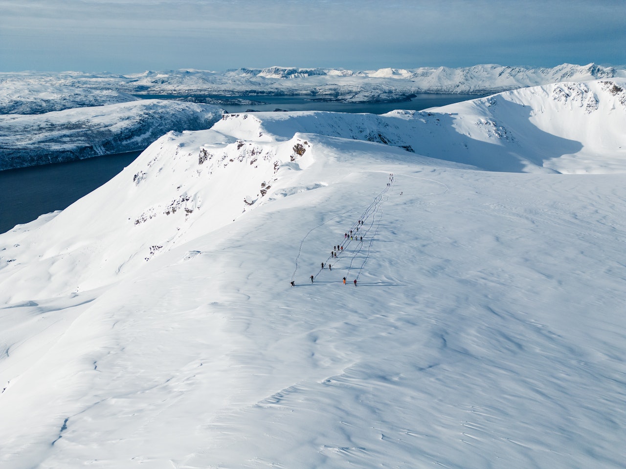 NORD-NORGE: Storslått natur hvor enn du snur eller vender deg i fjellene rundt Langfjordbotn. Foto: Christian Nerdrum NORD-NORGE: Storslått natur hvor enn du snur eller vender deg i fjellene rundt Langfjordbotn. Foto: Christian Nerdrum