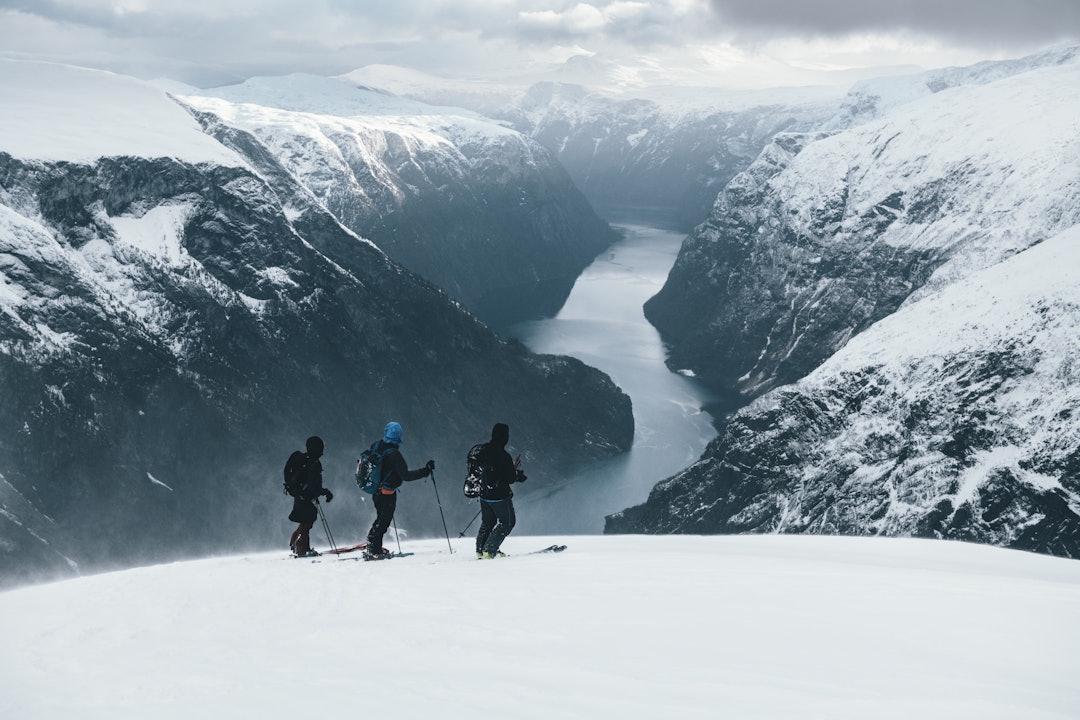 POPULÆRT TOPPTUROMRÅDE: Noen av fjellene i Jordalen har utsikt over Nærøyfjorden. Foto: Hans Kristian Krogh-Hanssen jordalen