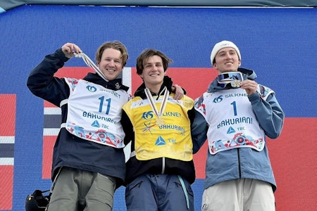 DOBBELT NORSK: Birk Ruud og Christian Nummedal skaffet Norge dobbel medalje i VM-finalen i slopestyle. Birk Ruud tok gull, Christian Nummedal sølv og Andri Ragettli fra Sveits tok bronse. Foto: Freeskilandslaget DOBBELT NORSK: Birk Ruud og Christian Nummedal skaffet Norge dobbel medalje i VM-finalen i slopestyle. Birk Ruud tok gull, Christian Nummedal sølv og Andri Ragettli fra Sveits tok bronse. Foto: Freeskilandslaget