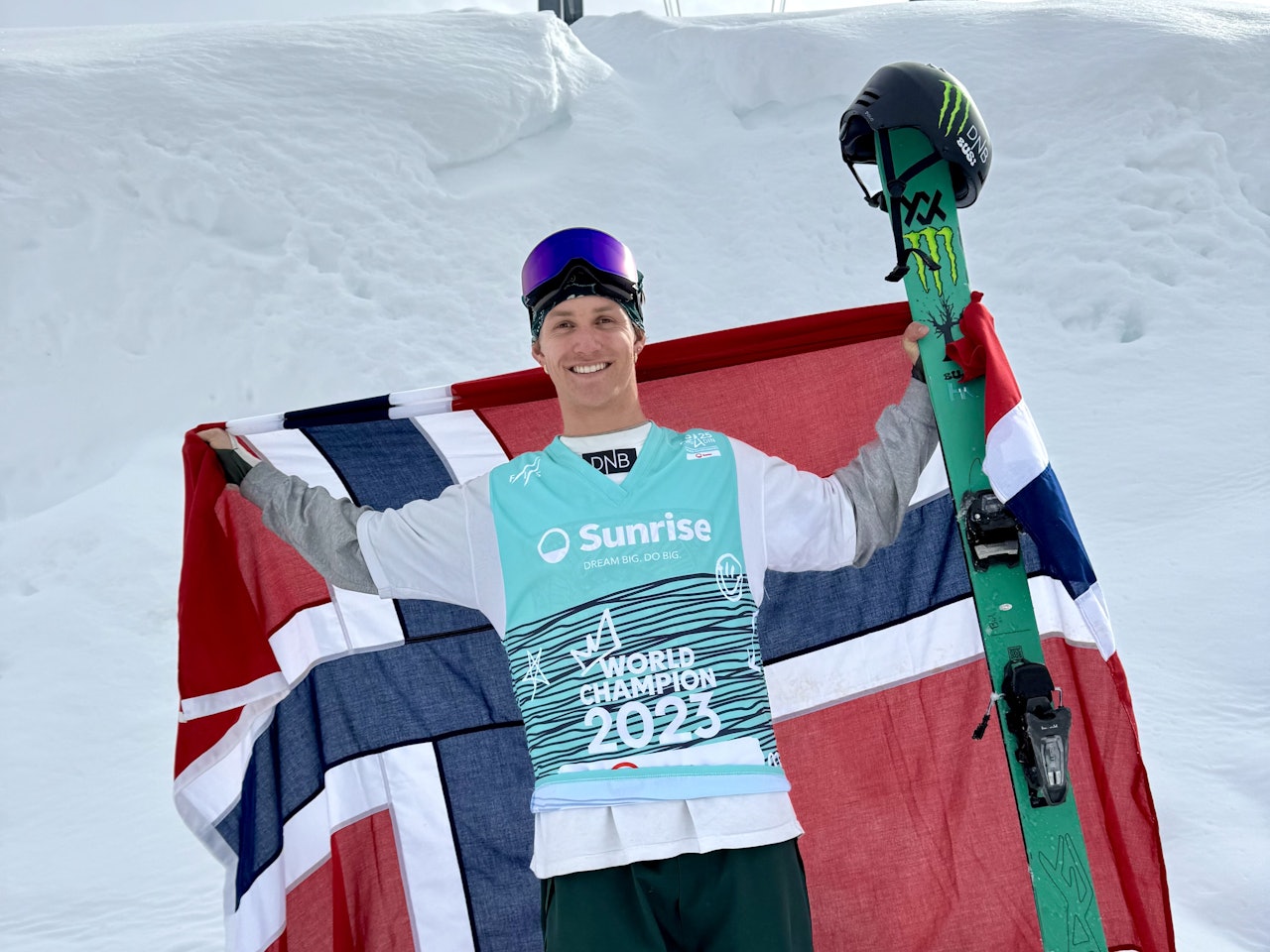 GULL: Birk Ruud er nå dobbelt verdensmester i Slopestyle. Foto: Freeskilandslaget Birk Ruud dobbelt verdensmester i Slopestyle. Foto: Freeskilandslaget