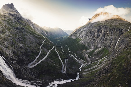 NASJONALKLATRINGEN: Trollstigen er trolig Norges mest kjente vei. Den er selvsagt fantastisk å klatre på sykkel. Foto: Wikimedia Commons. NASJONALKLATRINGEN: Trollstigen er trolig Norges mest kjente vei. Den er selvsagt fantastisk å klatre på sykkel. Foto: Wikimedia Commons.