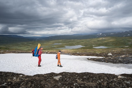 SOMMERSNØ PÅ BØRGEFJELL  En hvit flekk som neppe er synlig på kartet. Foto: Christer Rognerud børgefjell
