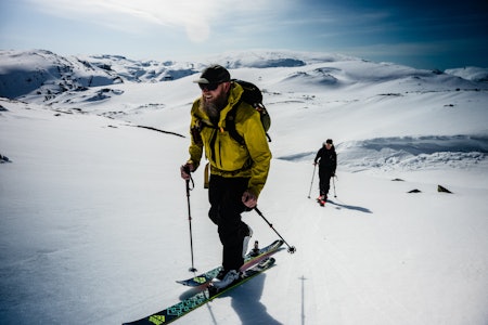 TIMING: For å treffe på slusjen, må Anders Gulbrandsen og Kristina Riis-Johannessen treffe på faktorer som tidspunkt for den planlagte nedkjøringen og himmelretningen den ligger i. Foto: Christian Nerdrum TIMING: For å treffe på slusjen, må Anders Gulbrandsen og Kristina Riis-Johannessen treffe på faktorer som tidspunkt for den planlagte nedkjøringen og himmelretningen den ligger i. Foto: Christian Nerdrum