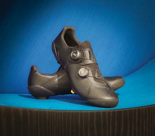 EKSKLUSIV: Canyons første sykkelsko er en lett, pinnestiv og ganske dyr modell. Foto: Henrik Alpers. EKSKLUSIV: Canyons første sykkelsko er en lett, pinnestiv og ganske dyr modell. Foto: Henrik Alpers.