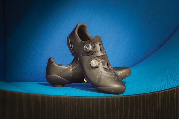 EKSKLUSIV: Canyons første sykkelsko er en lett, pinnestiv og ganske dyr modell. Foto: Henrik Alpers. EKSKLUSIV: Canyons første sykkelsko er en lett, pinnestiv og ganske dyr modell. Foto: Henrik Alpers.