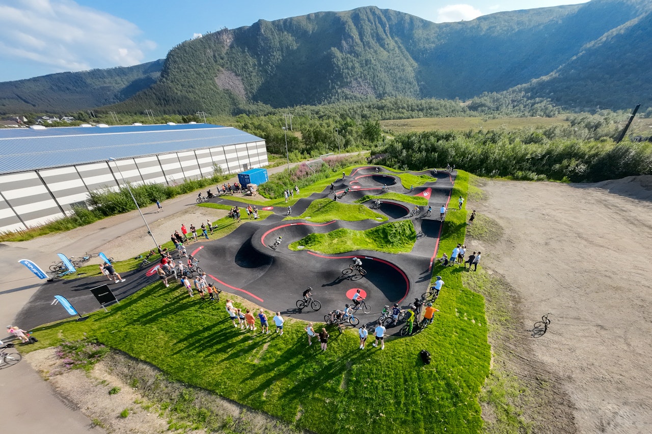 STOKMARKNES: En av de nyeste pumptrackene i landet, Vesterålen Bike Park, som åpnet i 2024. Foto: Vesterålen Bike Park STOKMARKNES: En av de nyeste pumptrackene i landet, Vesterålen Bike Park, som åpnet i 2024. Foto: Vesterålen Bike Park