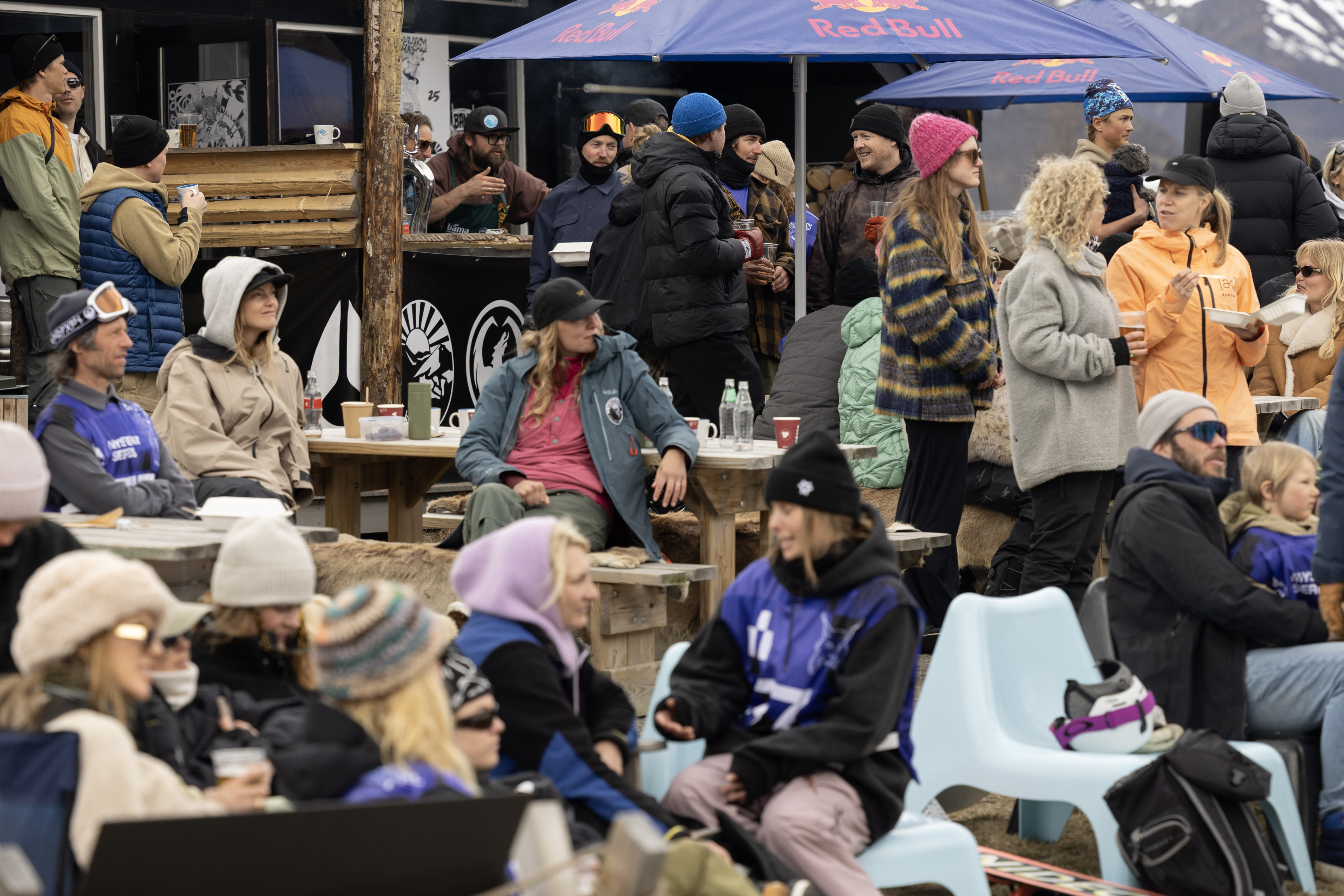 BARMARK: Lite snø, men god stemning i Solheisen under Bang Slalom. Foto: Kalle Hägglund