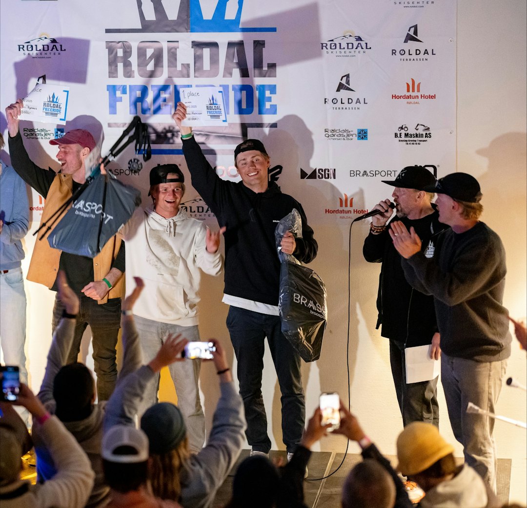 KNOLL, BASSEN og TASSEN (?): Tobias Mathiesen gikk til topps like foran bestekompis Ådne Kvåle og Tobias Bjønnes. Foto: Espen Mills Røldal Freeride Challenge pall ski herrer