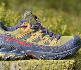 TESTET: La Sportiva Ultra Raptor II GTX er en lav fjellsko som i testen oppleves vært komfortabel av personer med ganske ulik fotfasong. Foto: Egill Danielsen La sportiva ultra raptor II fjellsko-test 2025