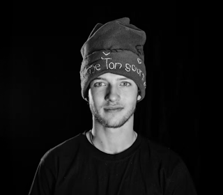 OMKOM: Den sveitsiske snowboarderen Eliot Dänzer omkom i et snøskred ved Eiger i Sveits 18. mai 2025. Foto: Nendaz Freeride / Instagram OMKOM: Den sveitsiske snowboarderen Eliot Dänzer omkom i et snøskred ved Eiger i Sveits 18. mai 2025. Foto: Nendaz Freeride / Instagram