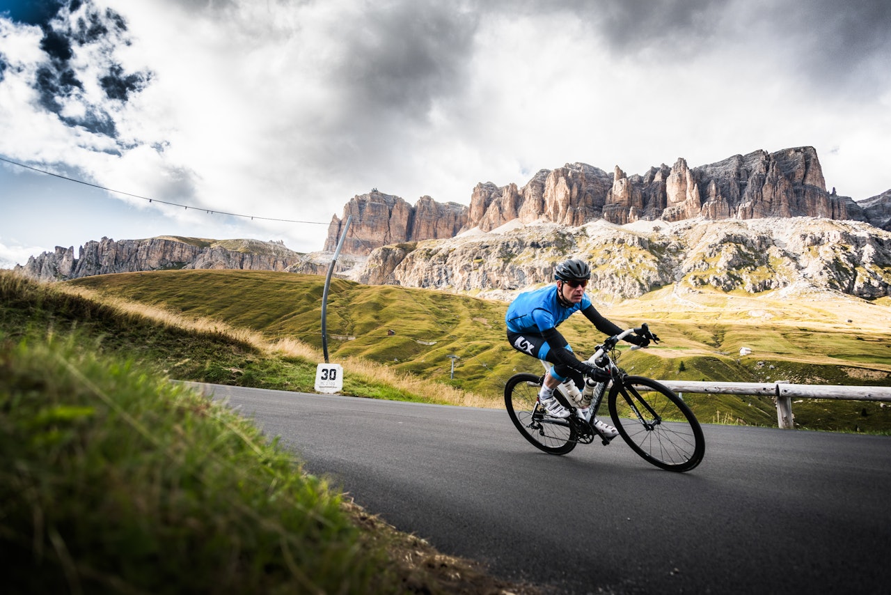 VERDENS BESTE SVINGER: Glad i å sykle utfor? Sella Ronda i Dolomittene er kanskje verdens beste sted for akkurat det. Foto: Henrik Alpers VERDENS BESTE SVINGER: Glad i å sykle utfor? Sella Ronda i Dolomittene er kanskje verdens beste sted for akkurat det. Foto: Henrik Alpers