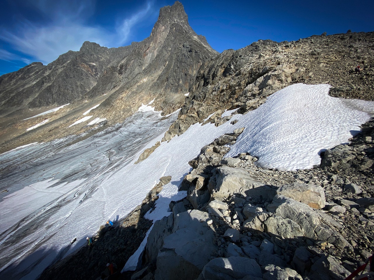 BRESMELTING: Flere ruter i fjellet endrer seg som følge av at breene trekker seg tilbake. Her mot Store Skagastølstind. Foto: Halvor Dannevig slingsbybreen store skagastølstind