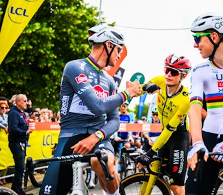STJERNEDUELL: Allerede på første etappe sørget disse tre for en forrykende finale i Critérium du Dauphiné. Foto: Cor Vos STJERNEDUELL: Allerede på første etappe sørget disse tre for en forrykende finale i Critérium du Dauphiné. Foto: Cor Vos
