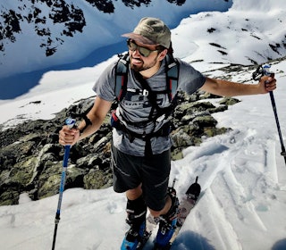 REAGERER PÅ GONDOL-PLANER: Når Ola Onsøyen ikke er på ski, jobber han som høgskolelektor i offentlig politikk og administrasjon ved Høgskolen i Molde. ola onsøyen