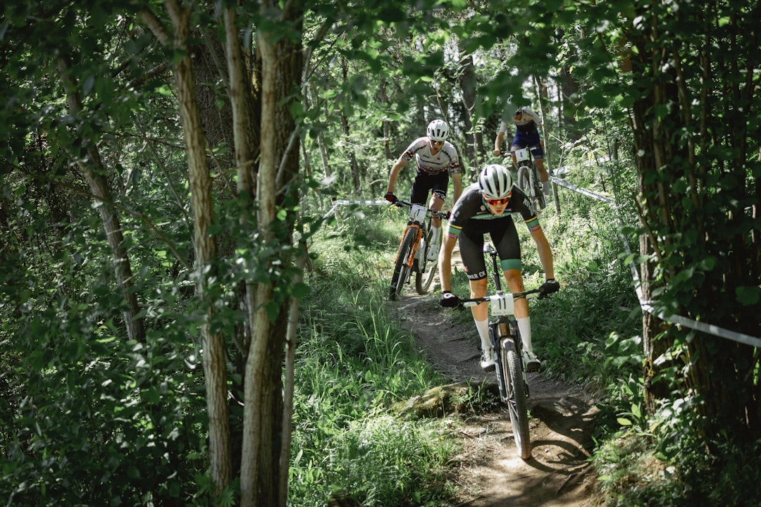 Fremst: Den nye norgesmesteren Erik Hægstad. Bak: Fjorårets norgesmester Mats Tubaas Glende. Fremst: Den nye norgesmesteren Erik Hægstad. Bak: Fjorårets norgesmester Mats Tubaas Glende.