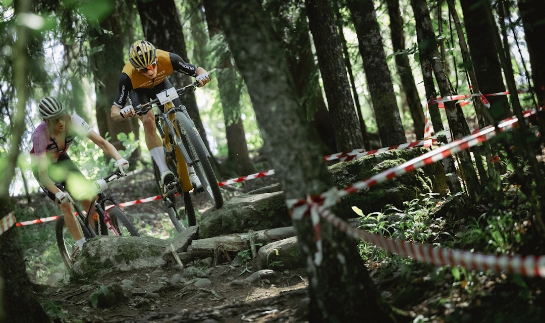 FARTSFYLT: Knut Røhme (Origine Racing Division) setter fart med Sondre Rokke (Massi MTB Team) på hjul. Foto: Snorre Veggan FARTSFYLT: Knut Røhme (Origine Racing Division) setter fart med Sondre Rokke (Massi MTB Team) på hjul. Foto: Snorre Veggan