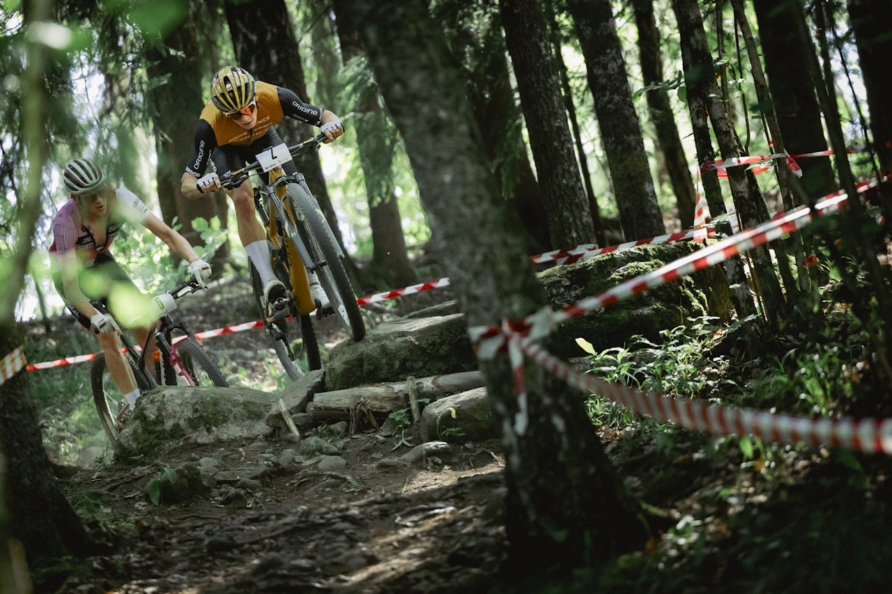 FARTSFYLT: Knut Røhme (Origine Racing Division) setter fart med Sondre Rokke (Massi MTB Team) på hjul. Foto: Snorre Veggan FARTSFYLT: Knut Røhme (Origine Racing Division) setter fart med Sondre Rokke (Massi MTB Team) på hjul. Foto: Snorre Veggan