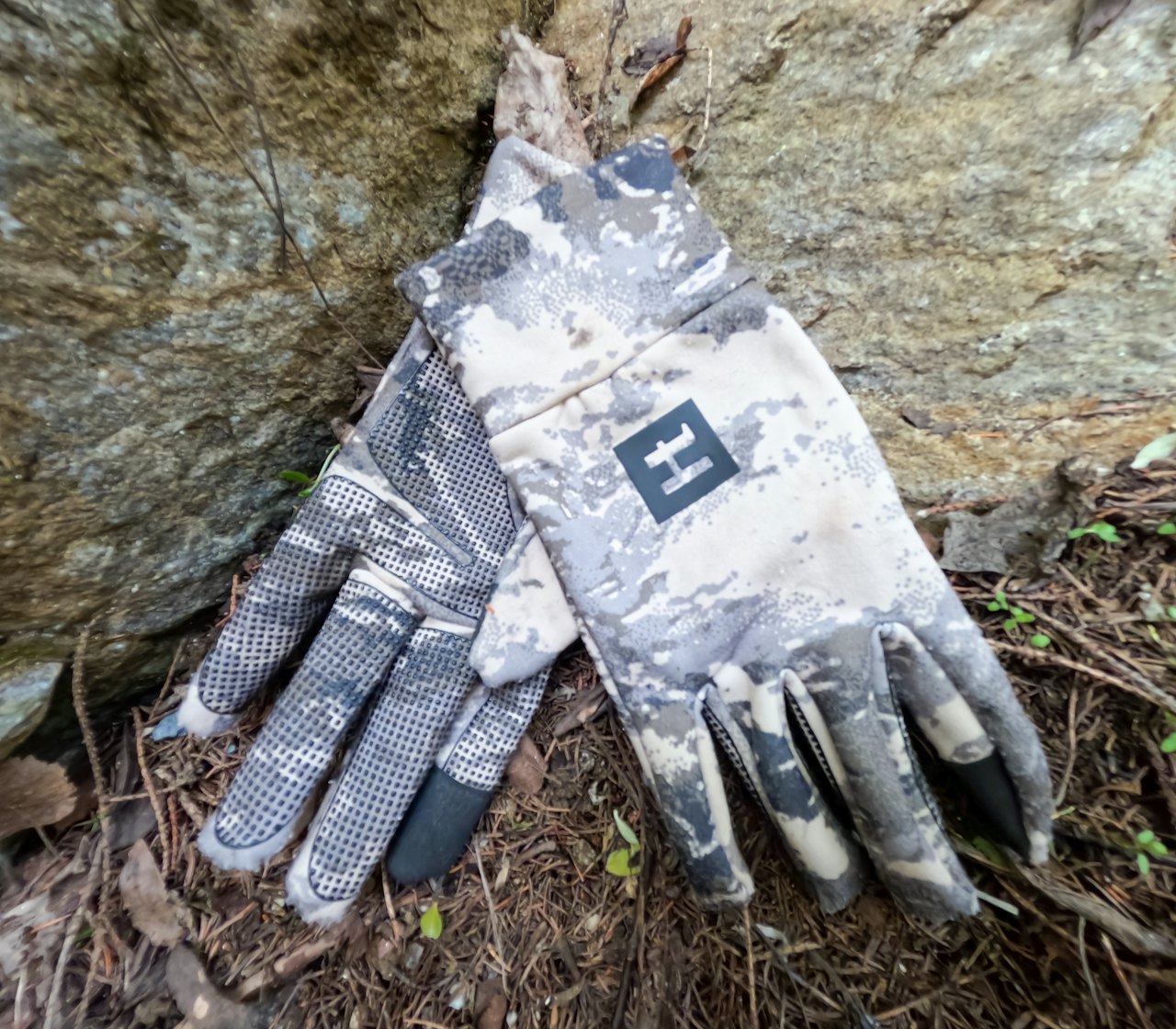 HÄRKILA: Test av av tynne jakthansker. HÄRKILA: Test av av tynne jakthansker.