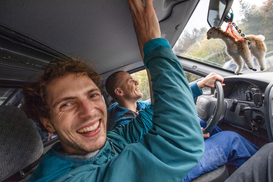 STEIN OG TALL: Grandelius (foran) hoppet av doktorgrad i matte. Klatrekameraten Tellef Storebakken studerer kjernefysikk. Foto: Thomas Kleiven STEIN OG TALL: Grandelius (foran) hoppet av doktorgrad i matte. Klatrekameraten Tellef Storebakken studerer kjernefysikk. Foto: Thomas Kleiven