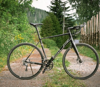 TIL DET MESTE: Allround X-Road Comp fra Superior har et bredt bruksområde. Foto: Henrik Alpers. TIL DET MESTE: Allround X-Road Comp fra Superior har et bredt bruksområde. Foto: Henrik Alpers.