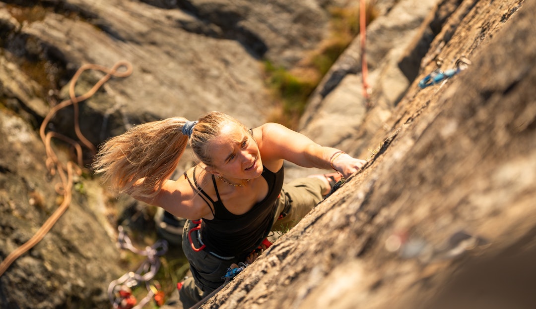 KLIPPEKLATRING: Oda Marie Lamo på ruta Tibia Smash (Gradering: 7) KLIPPEKLATRING: Oda Marie Lamo på ruta Tibia Smash (Gradering: 7)
