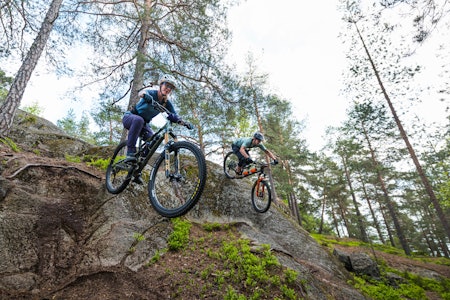 SIDEHIT: Anette Bastnes og Håvard Mageli slipper bremsene ned sidehiten i «Flukten fra Trasop» i Trulsen. Foto: Sigurd Ekeli Grimsby SIDEHIT: Anette Bastnes og Håvard Mageli slipper bremsene ned sidehiten i «Flukten fra Trasop» i Trulsen. Foto: Sigurd Ekeli Grimsby