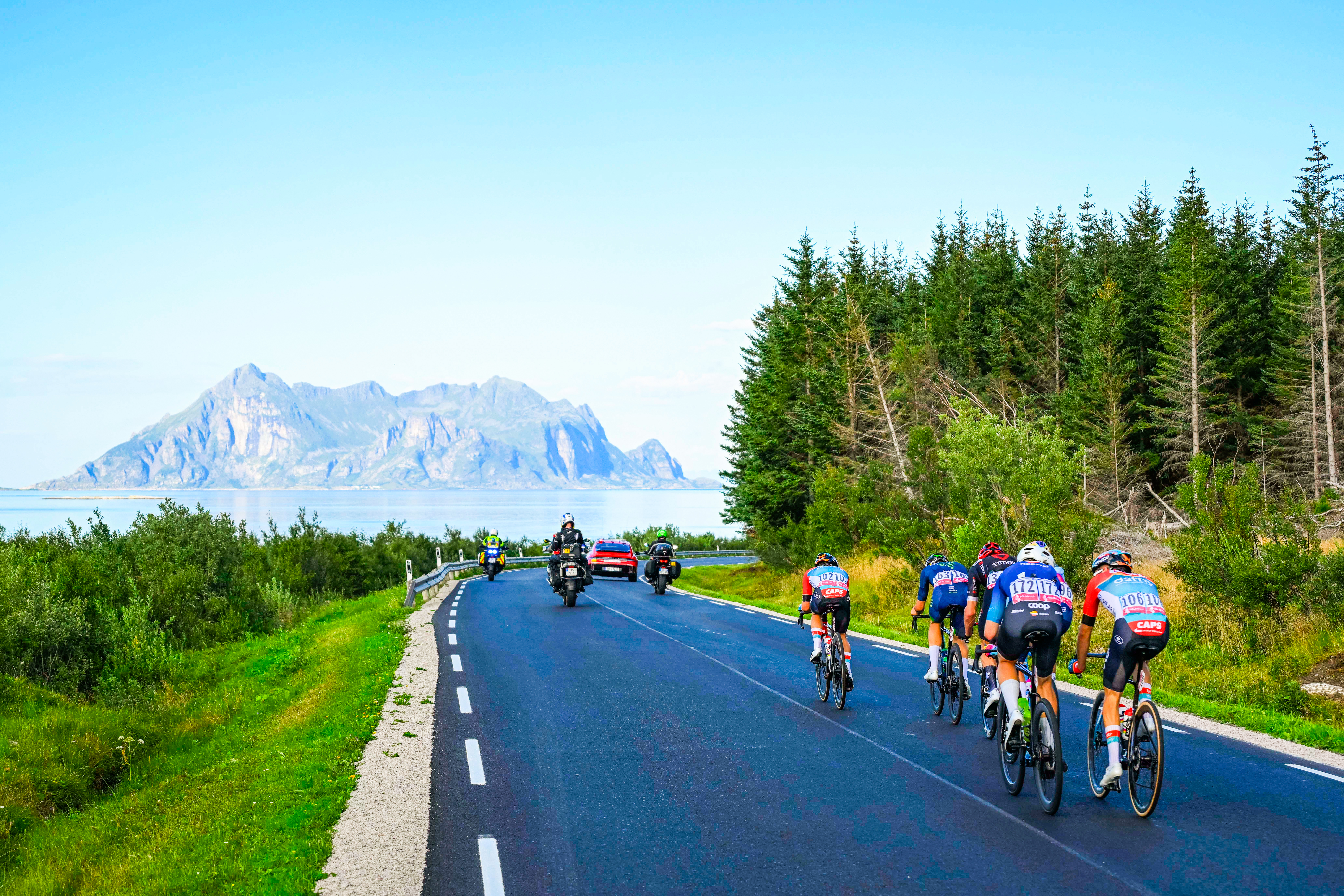 NATURSKJØNT: Arctic Race of Norway er alltid spektakulært. Foto: Cor Vos