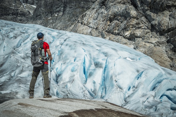 FLERE TAR SJANSEN: Utviklingen går feil vei. Det er flere som oppsøker isbreer uten nødvendig kunnskap og utstyr. Ill.foto: welcomia / iStock FLERE TAR SJANSEN: Utviklingen går feil vei. Det er flere som oppsøker isbreer uten nødvendig kunnskap og utstyr. Ill.foto: welcomia / iStock