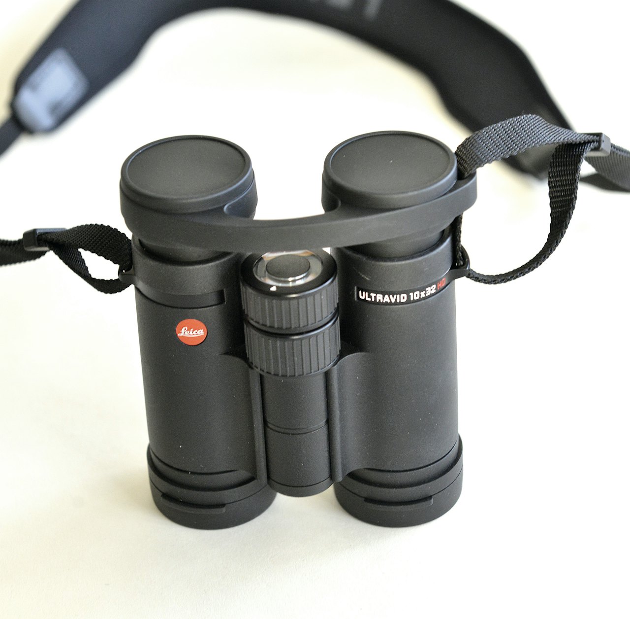 LEICA ULTRAVID HD-PLUS 10x32: Har det mest naturtro og behagelige bildet i testen – med fantastisk dybde, kontrast og ergonomi. En tidløs toppmodell, og vår testvinner. LEICA ULTRAVID HD-PLUS 10x32: Har det mest naturtro og behagelige bildet i testen – med fantastisk dybde, kontrast og ergonomi. En tidløs toppmodell, og vår testvinner.