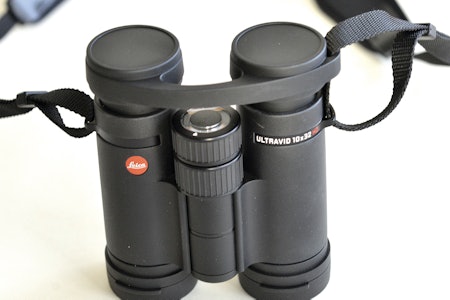 LEICA ULTRAVID HD-PLUS 10x32: Har det mest naturtro og behagelige bildet i testen – med fantastisk dybde, kontrast og ergonomi. En tidløs toppmodell, og vår testvinner. LEICA ULTRAVID HD-PLUS 10x32: Har det mest naturtro og behagelige bildet i testen – med fantastisk dybde, kontrast og ergonomi. En tidløs toppmodell, og vår testvinner.