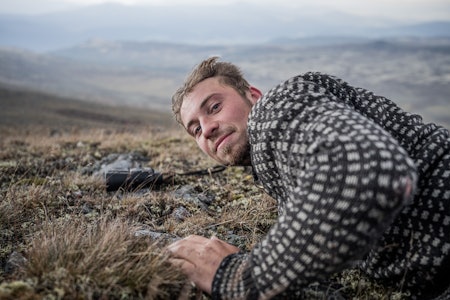 TV-SERIE: Isak har gått for drømmen og fått med NRK på laget. Foto: Øyvind Nordahl Næss / NRK isak dreyer