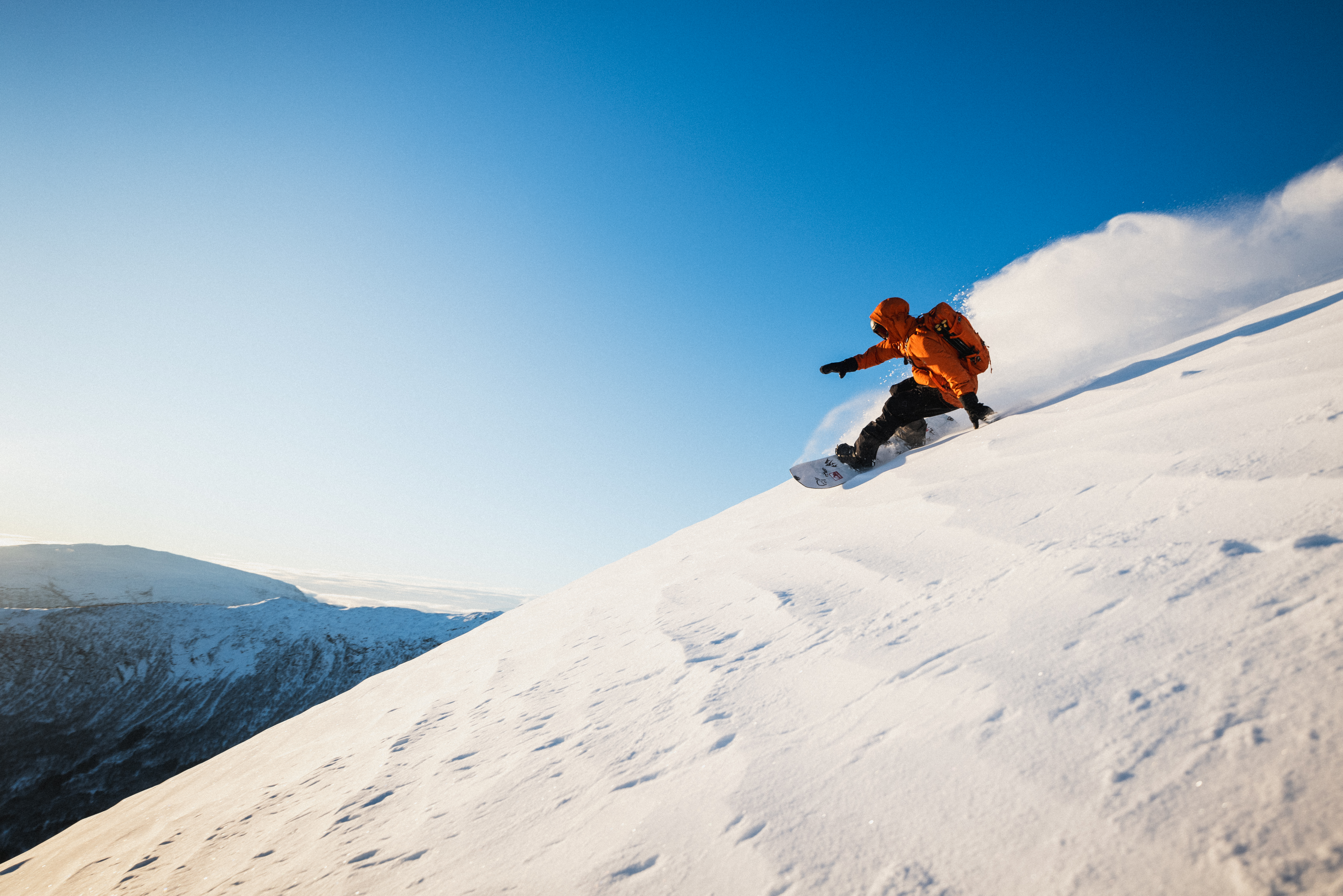 Emil Leenderts viser hvordan det gjøres i Caught the Bug, på årets Film Tour. Foto: Simon Sjøkvist