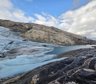 SMELTEVANN: Folgefonna slik det ser ut nå. Foto: Åsmund Bakke Folgefonna skisenter 2025