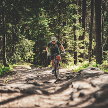 LOVLIG RUS I FEIL RETNING: Endorfiner av motbakke? Vi mener ja. Foto: Sigurd Ekeli Grimsby LOVLIG RUS I FEIL RETNING: Endorfiner av motbakke? Vi mener ja. Foto: Sigurd Ekeli Grimsby