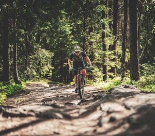 LOVLIG RUS I FEIL RETNING: Endorfiner av motbakke? Vi mener ja. Foto: Sigurd Ekeli Grimsby LOVLIG RUS I FEIL RETNING: Endorfiner av motbakke? Vi mener ja. Foto: Sigurd Ekeli Grimsby