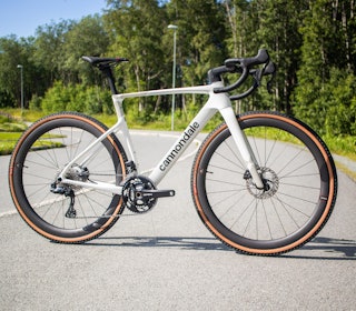 LITT AV ALT: Cannondale SuperX låner litt fra alt av Cannondales produktkatalog. Foto: Knut Andreas Lone LITT AV ALT: Cannondale SuperX låner litt fra alt av Cannondales produktkatalog. Foto: Knut Andreas Lone